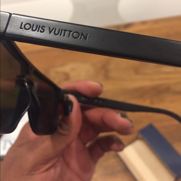 Like New Authentic Louis Vuitton Sunglasses - Picture 3 of 7